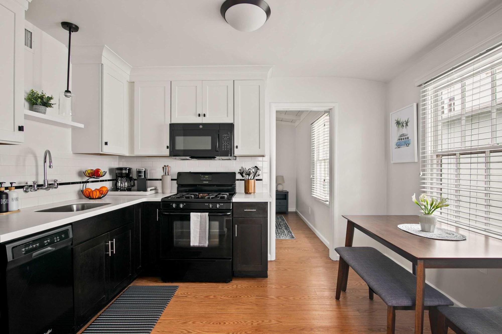 Ocean Escape 1br Walk To Windansea * San Diego